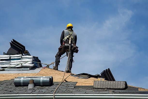 Professional Gutter Installation technician working in Standish, MI